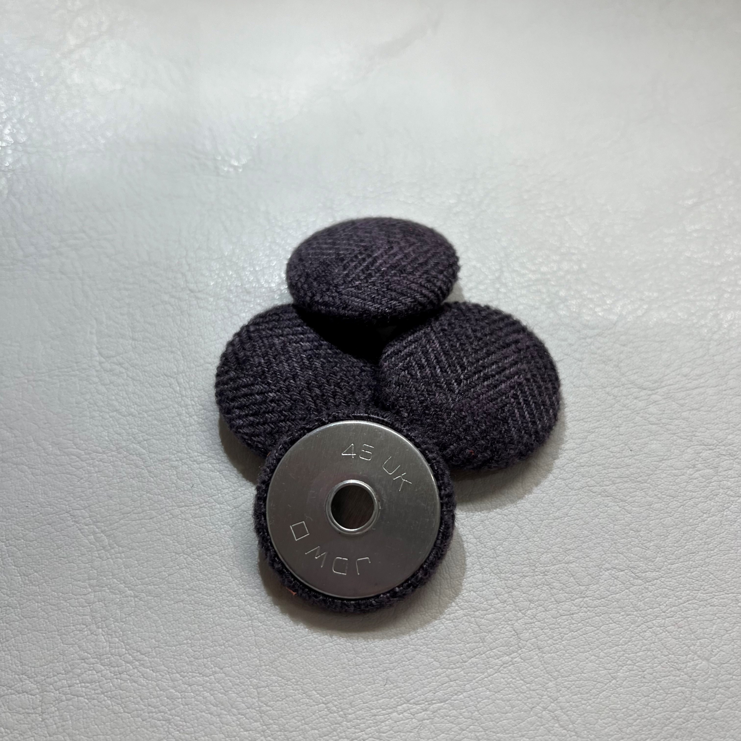 No 45 Covered Tape Back Buttons - Image 12