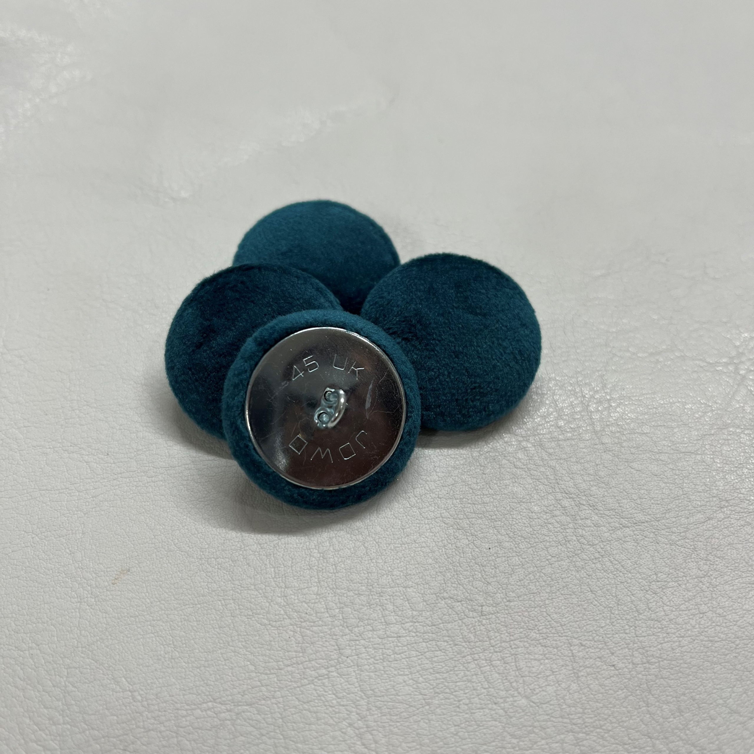 N045 Wire Loop Covered Buttons - Image 2